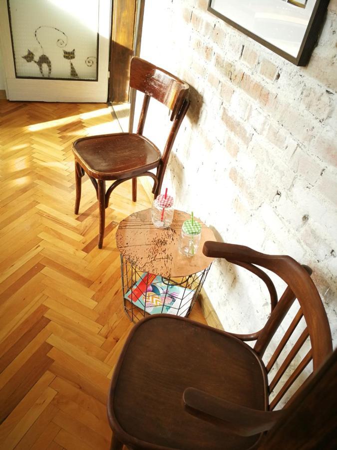 Sunny Downtown Apartment For 4 소피아 외부 사진